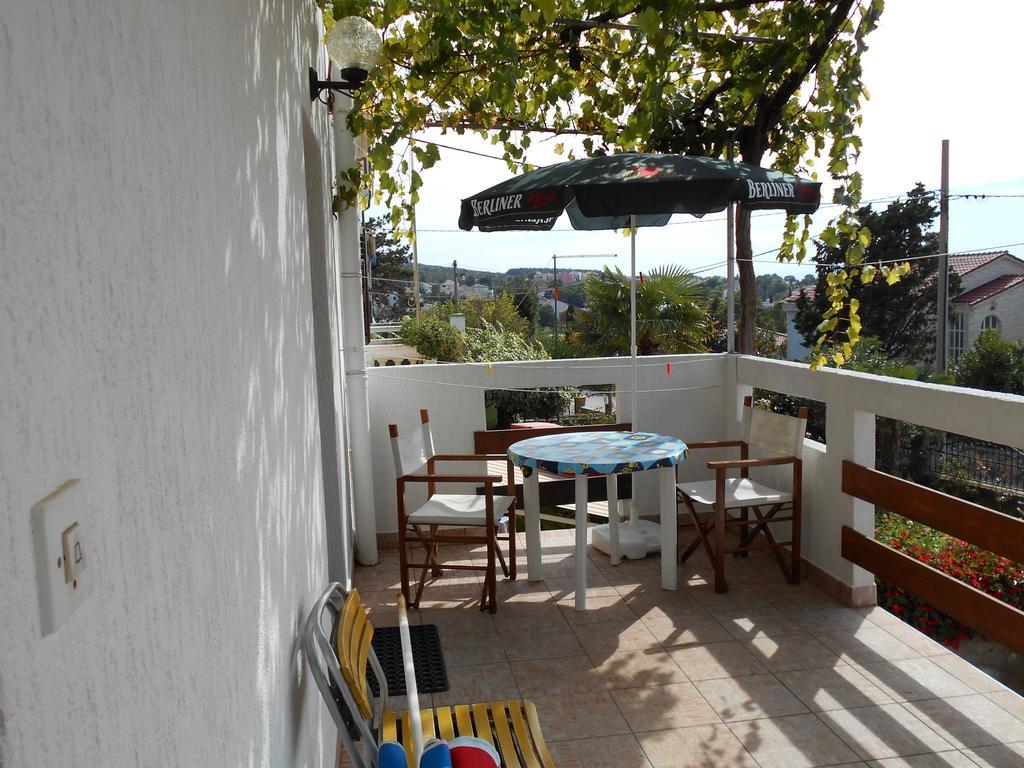 Apartments U Kapetana Пунат Екстер'єр фото